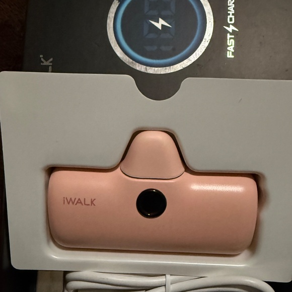 iWALK portable charger - PINK-Lightning connector- NEW - Picture 2 of 6